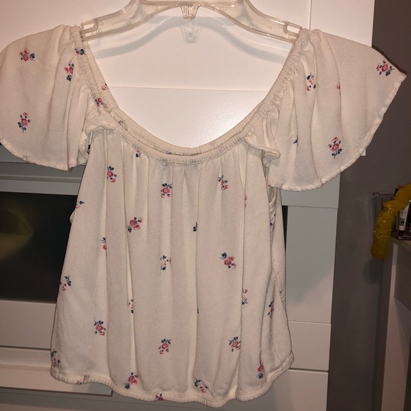 Abercrombie and Fitch off the shoulder crop top - Picture 7 of 7